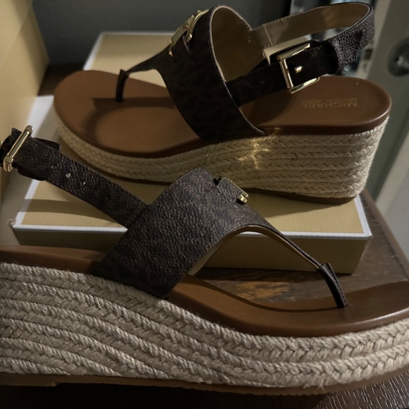 Michael Kors- Camila Logo Wedge Sandal- 8.5- New - Picture 2 of 3